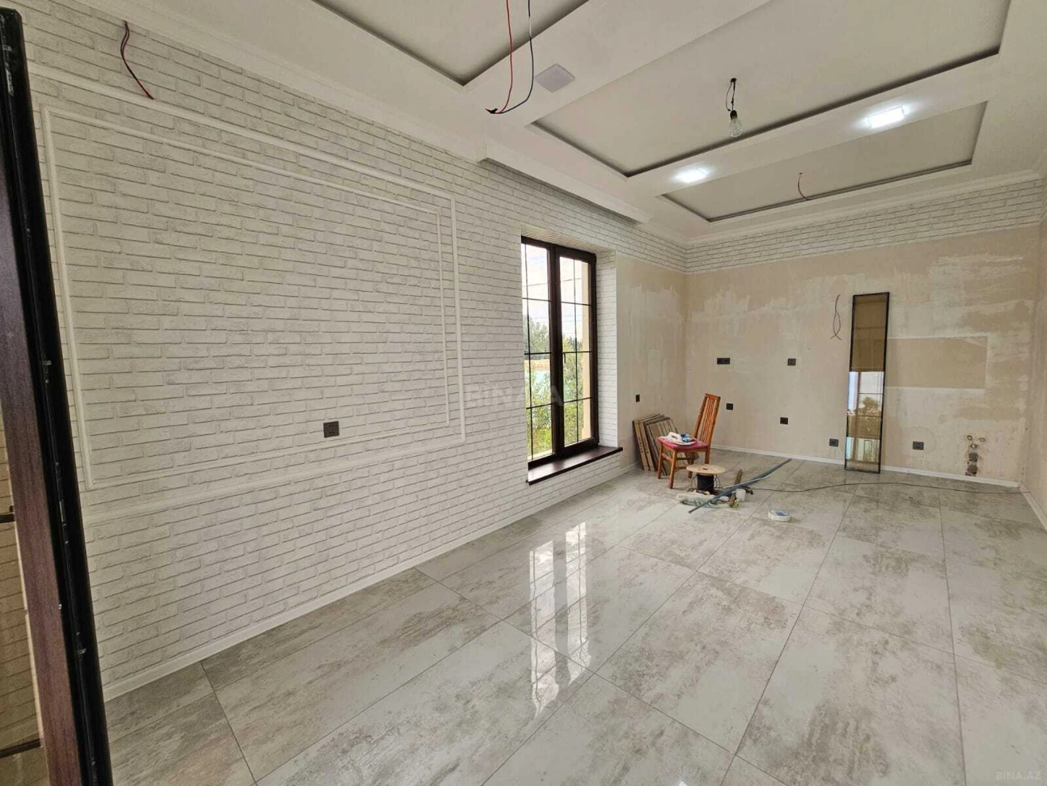Satılır 11 otaqlı həyət evi 450 m²