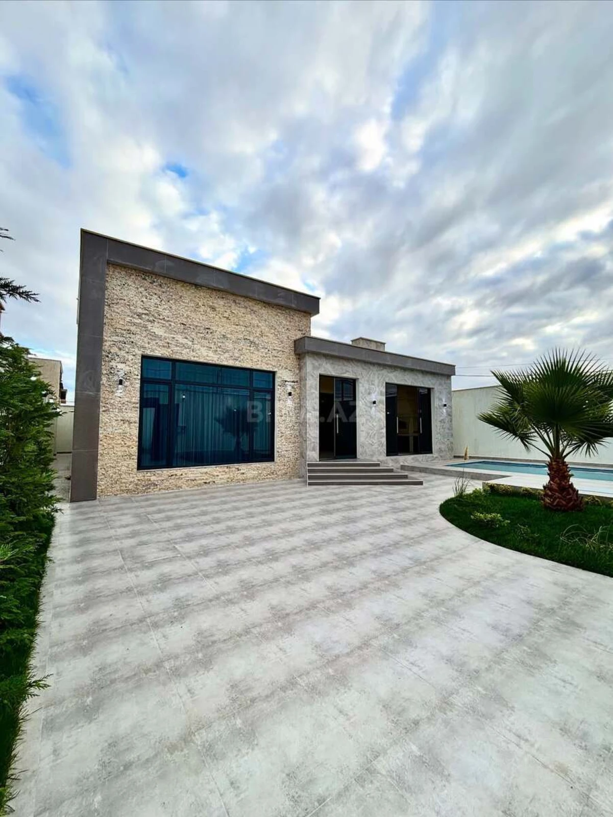 Kirayə verilir 4 otaqlı həyət evi 200 m²