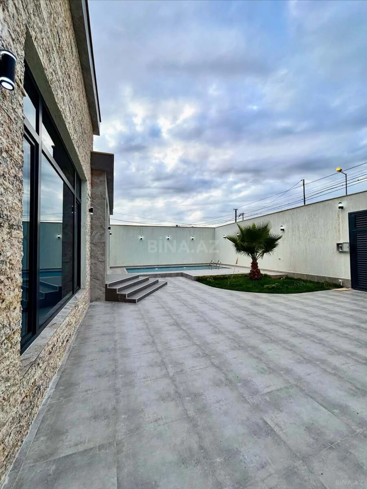 Kirayə verilir 4 otaqlı həyət evi 200 m²