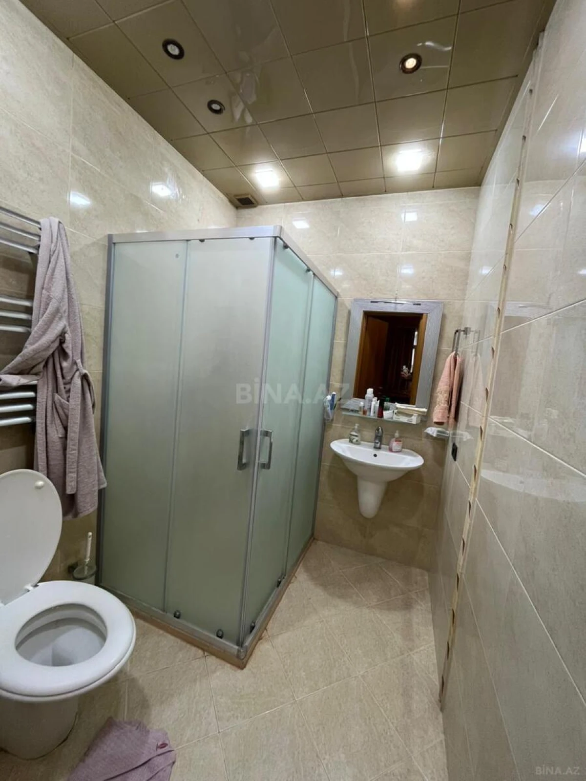 Satılır 3 otaqlı mənzil 175 m²