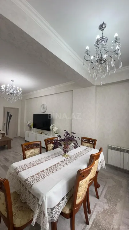 Satılır 3 otaqlı mənzil 126 m²