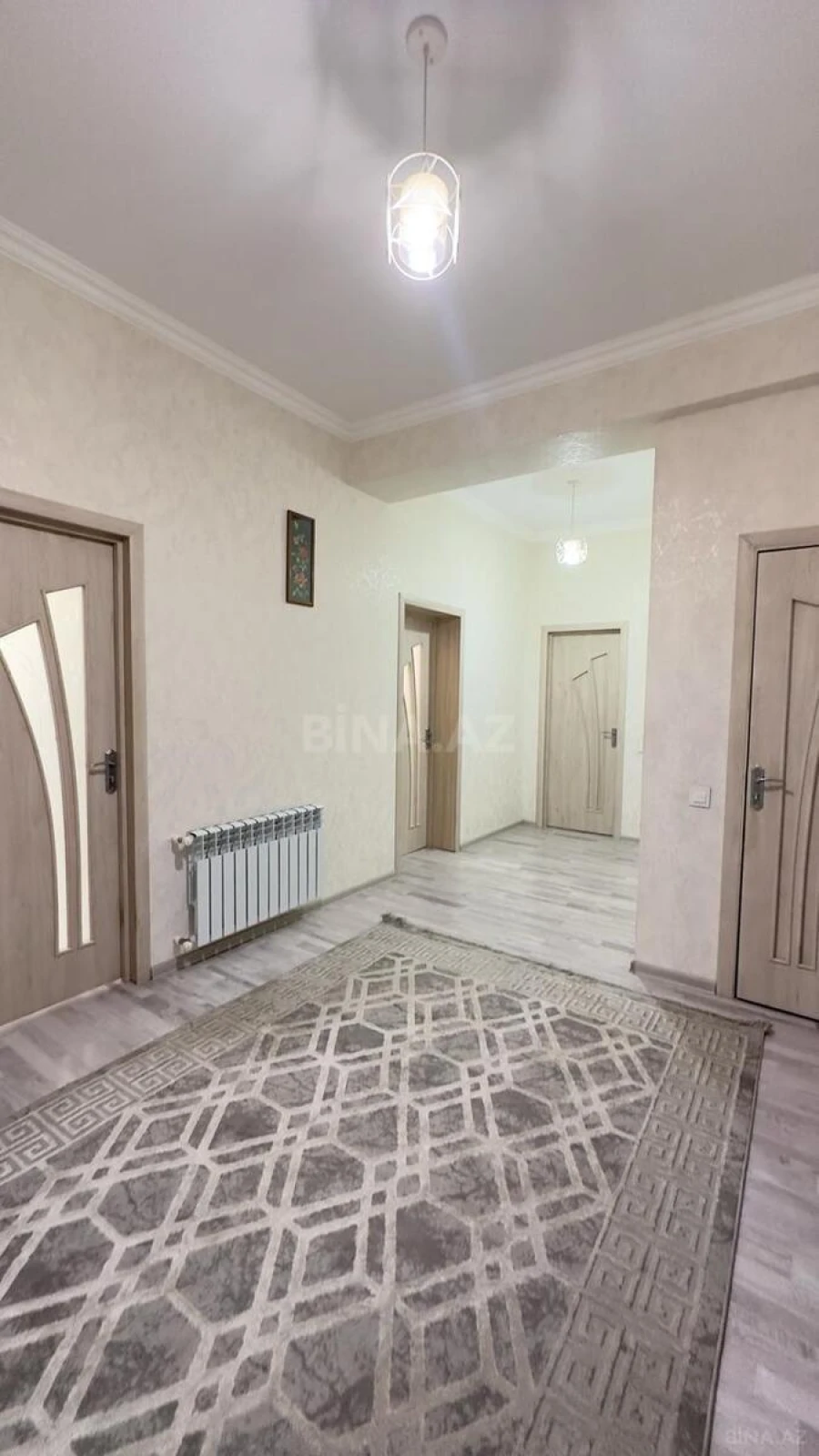 Satılır 3 otaqlı mənzil 126 m²