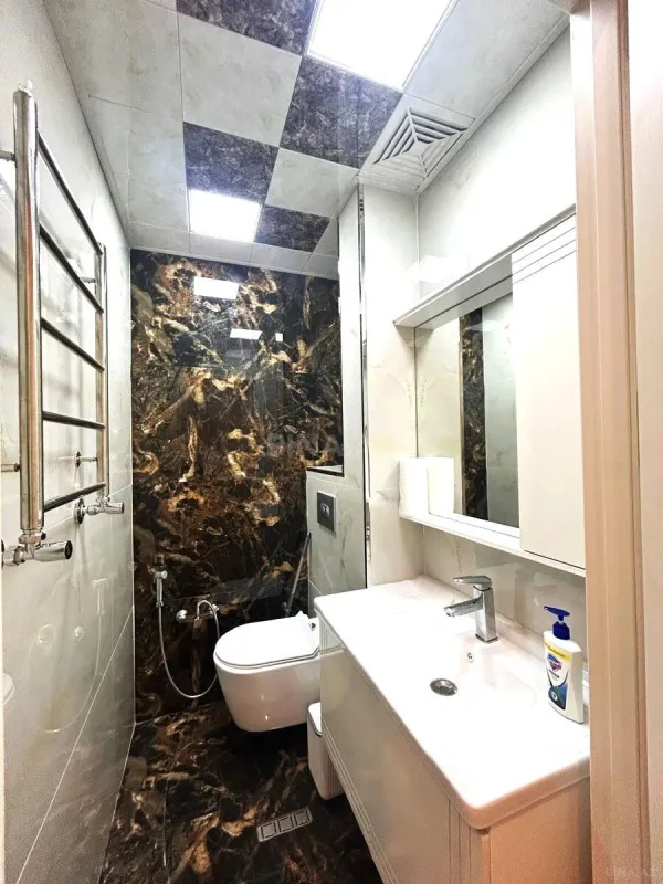 Kirayə verilir 4 otaqlı ofis 100 m²