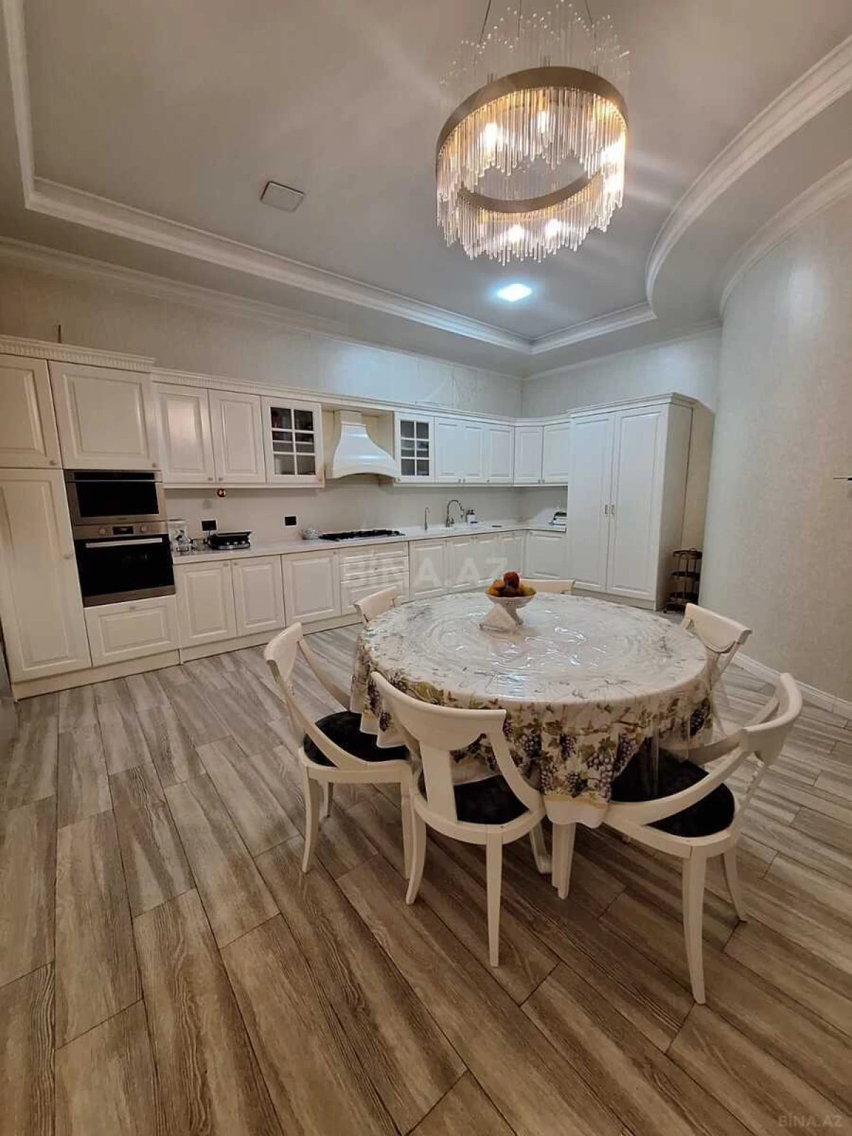 Satılır 4 otaqlı həyət evi 420 m²