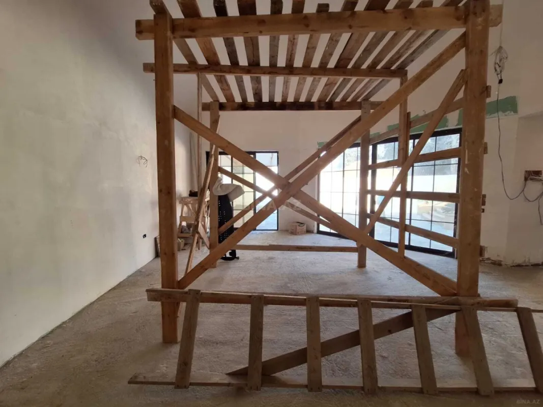 Satılır 4 otaqlı həyət evi 420 m²