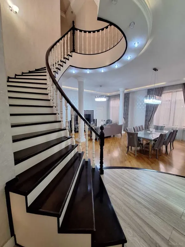 Satılır 4 otaqlı həyət evi 420 m²