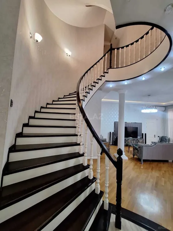 Satılır 4 otaqlı həyət evi 420 m²