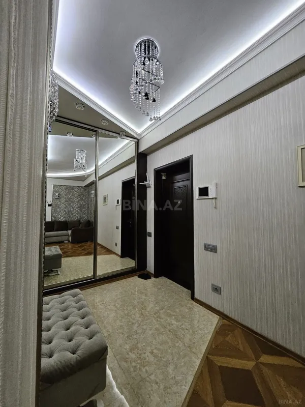 Satılır 3 otaqlı mənzil 139 m²