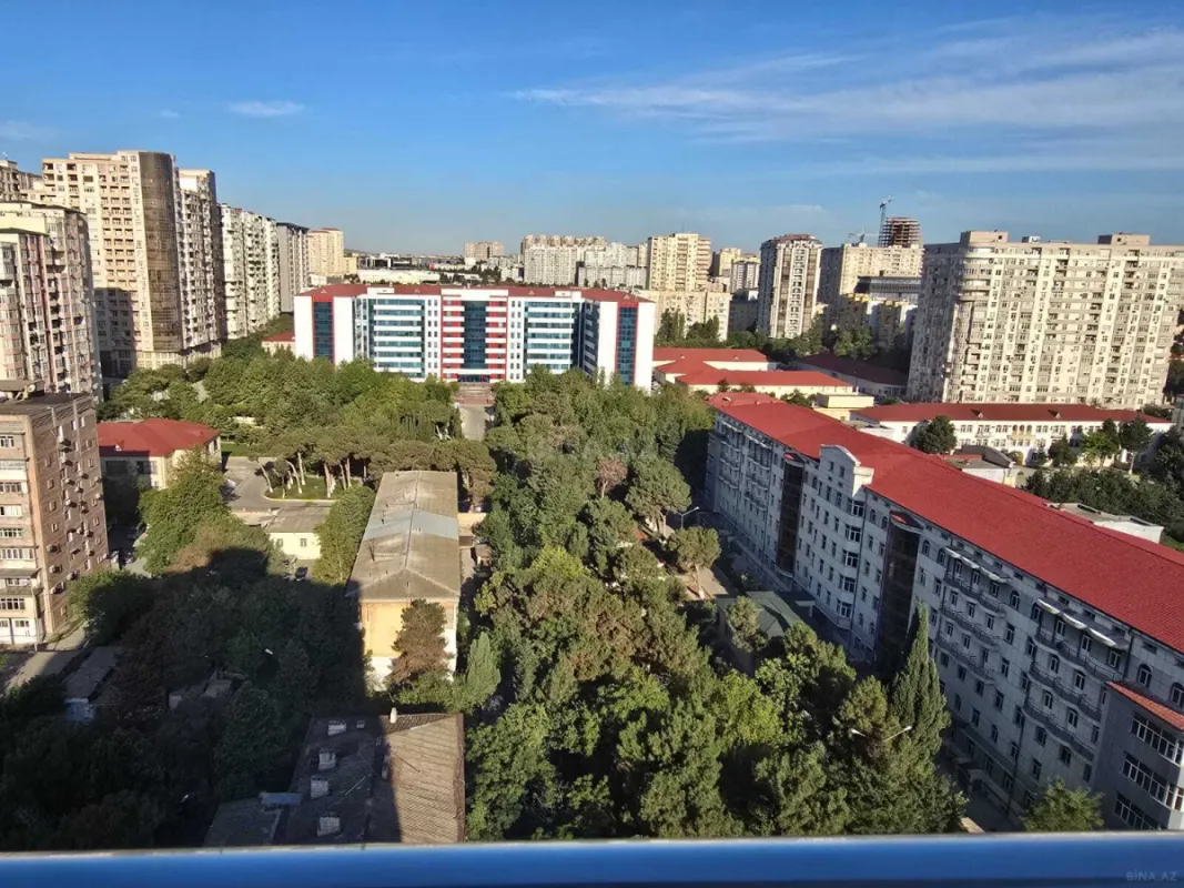 Satılır 3 otaqlı mənzil 139 m²