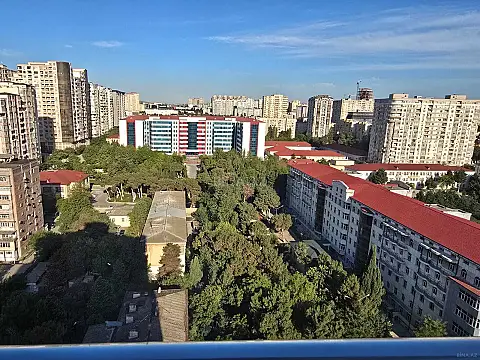 Satılır 3 otaqlı mənzil 139 m²