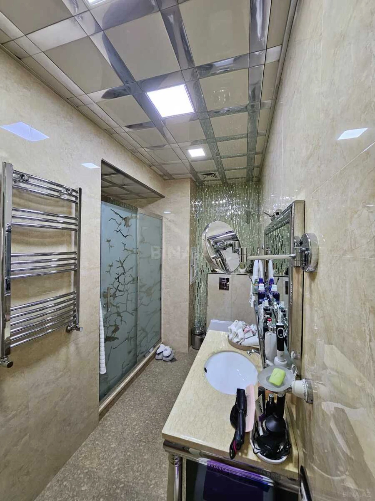 Satılır 3 otaqlı mənzil 139 m²