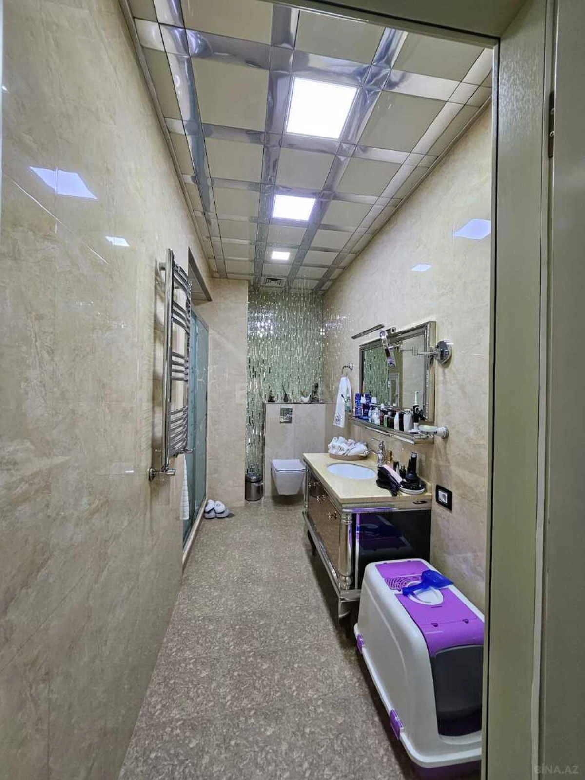 Satılır 3 otaqlı mənzil 139 m²