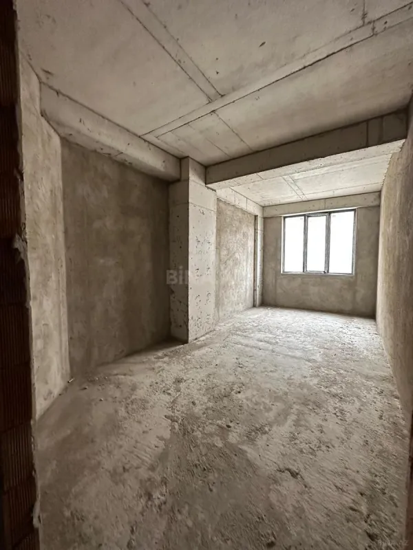 Satılır 5 otaqlı mənzil 203.9 m²