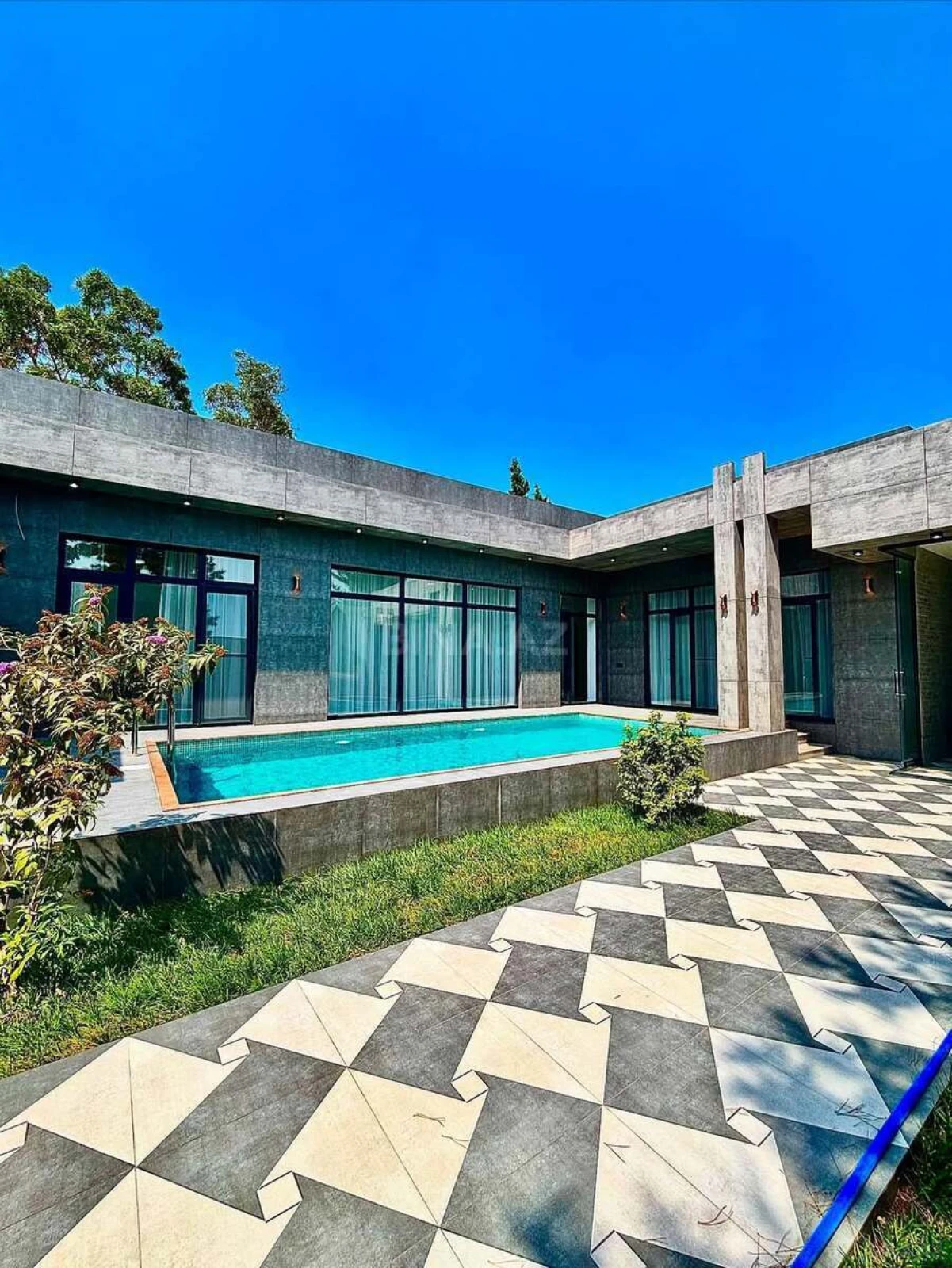 Kirayə verilir 4 otaqlı həyət evi 180 m²