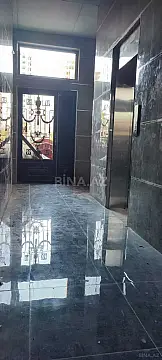 Satılır 3 otaqlı mənzil 173.7 m²