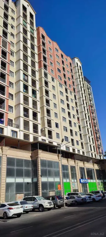 Satılır 3 otaqlı mənzil 173.7 m²