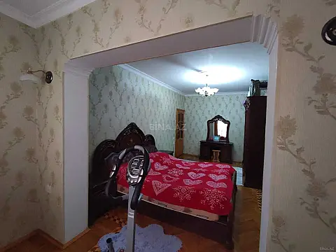 Satılır 4 otaqlı mənzil 100 m²