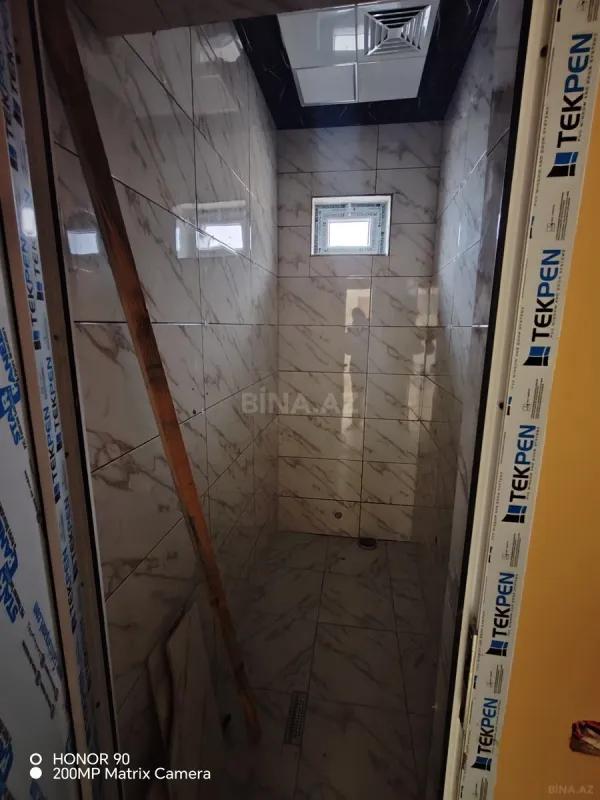 Satılır 6 otaqlı həyət evi 220 m²