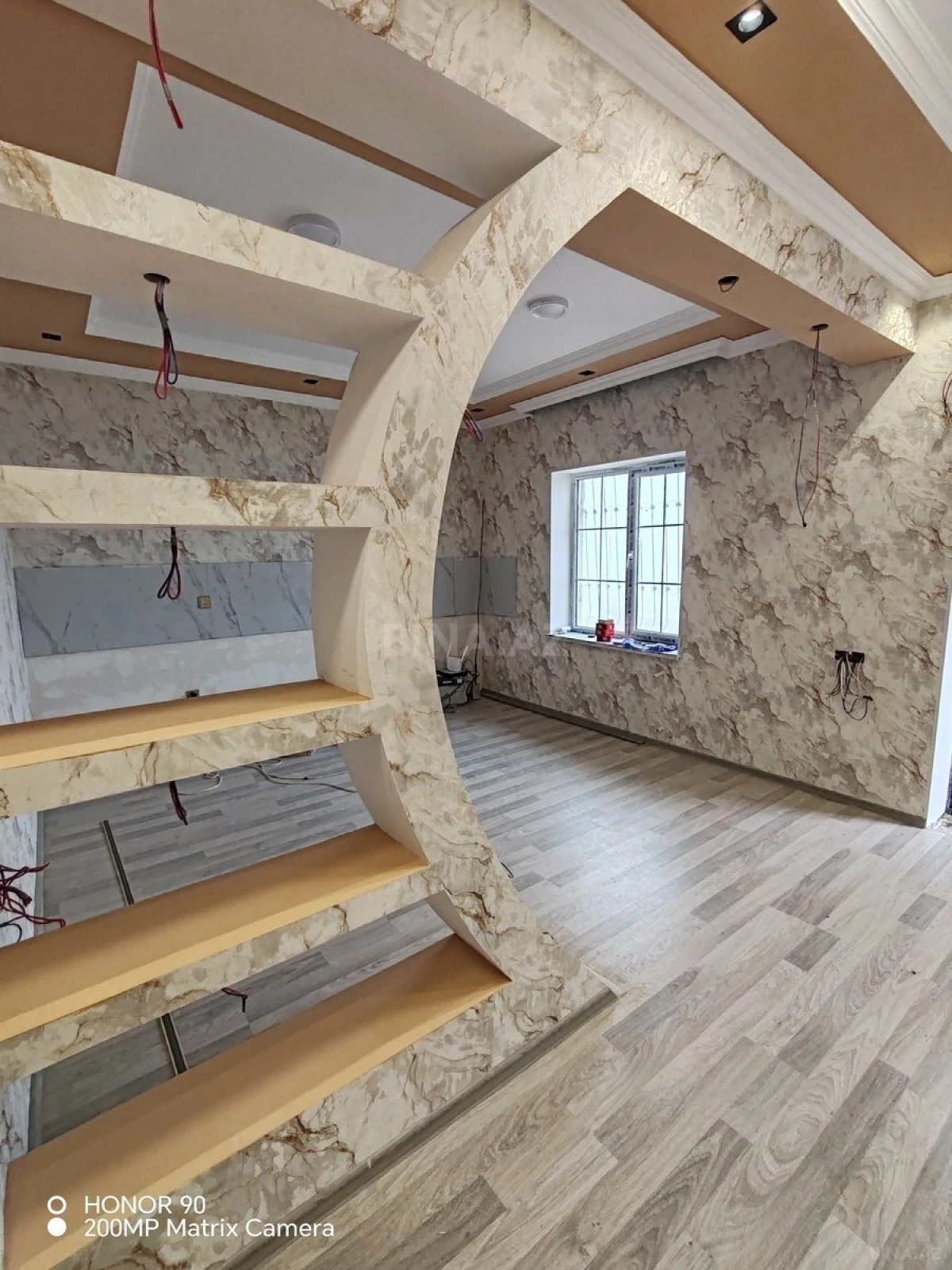 Satılır 6 otaqlı həyət evi 220 m²