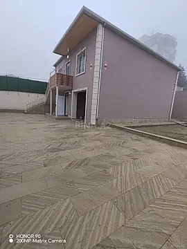 Satılır 6 otaqlı həyət evi 220 m²