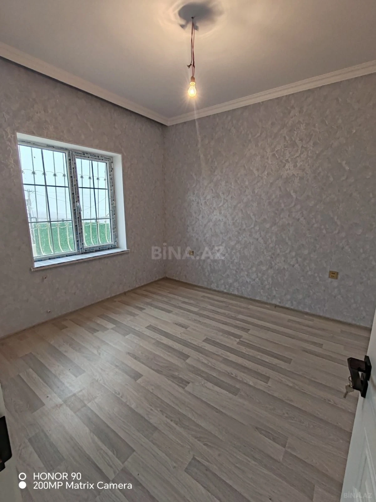 Satılır 6 otaqlı həyət evi 220 m²