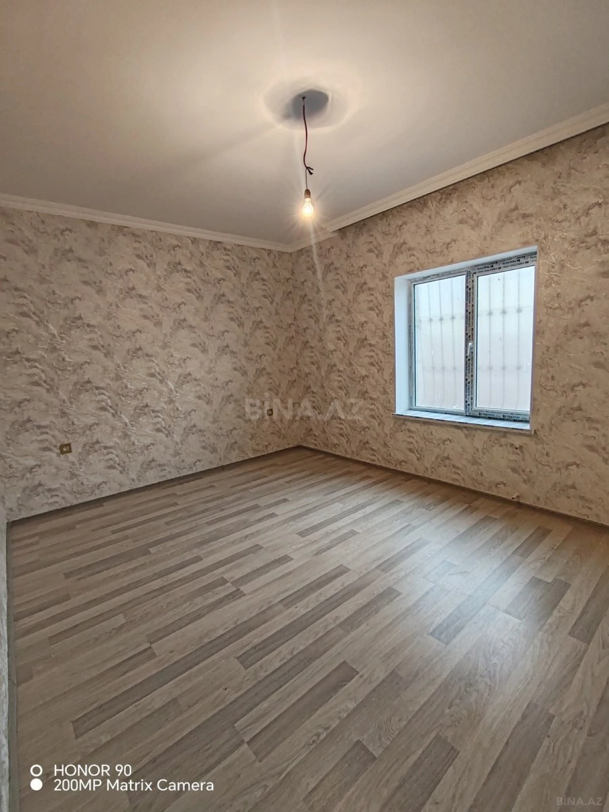 Satılır 6 otaqlı həyət evi 220 m²