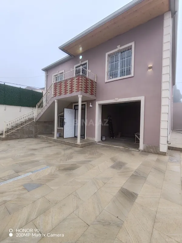 Satılır 6 otaqlı həyət evi 220 m²