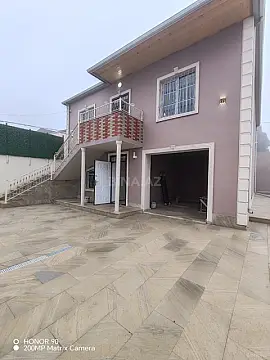 Satılır 6 otaqlı həyət evi 220 m²