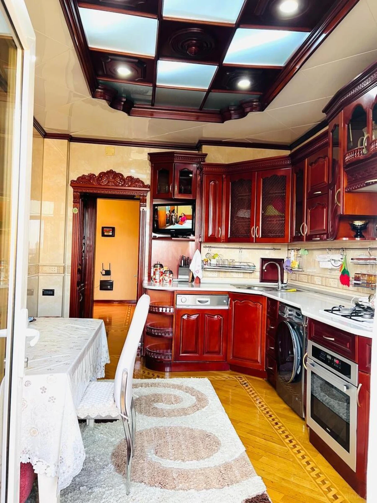 Satılır 4 otaqlı mənzil 153 m²