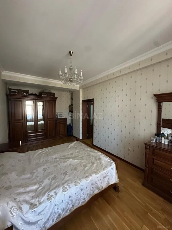 Satılır 3 otaqlı mənzil 114 m²