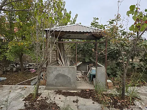 Satılır 5 otaqlı həyət evi 133 m²