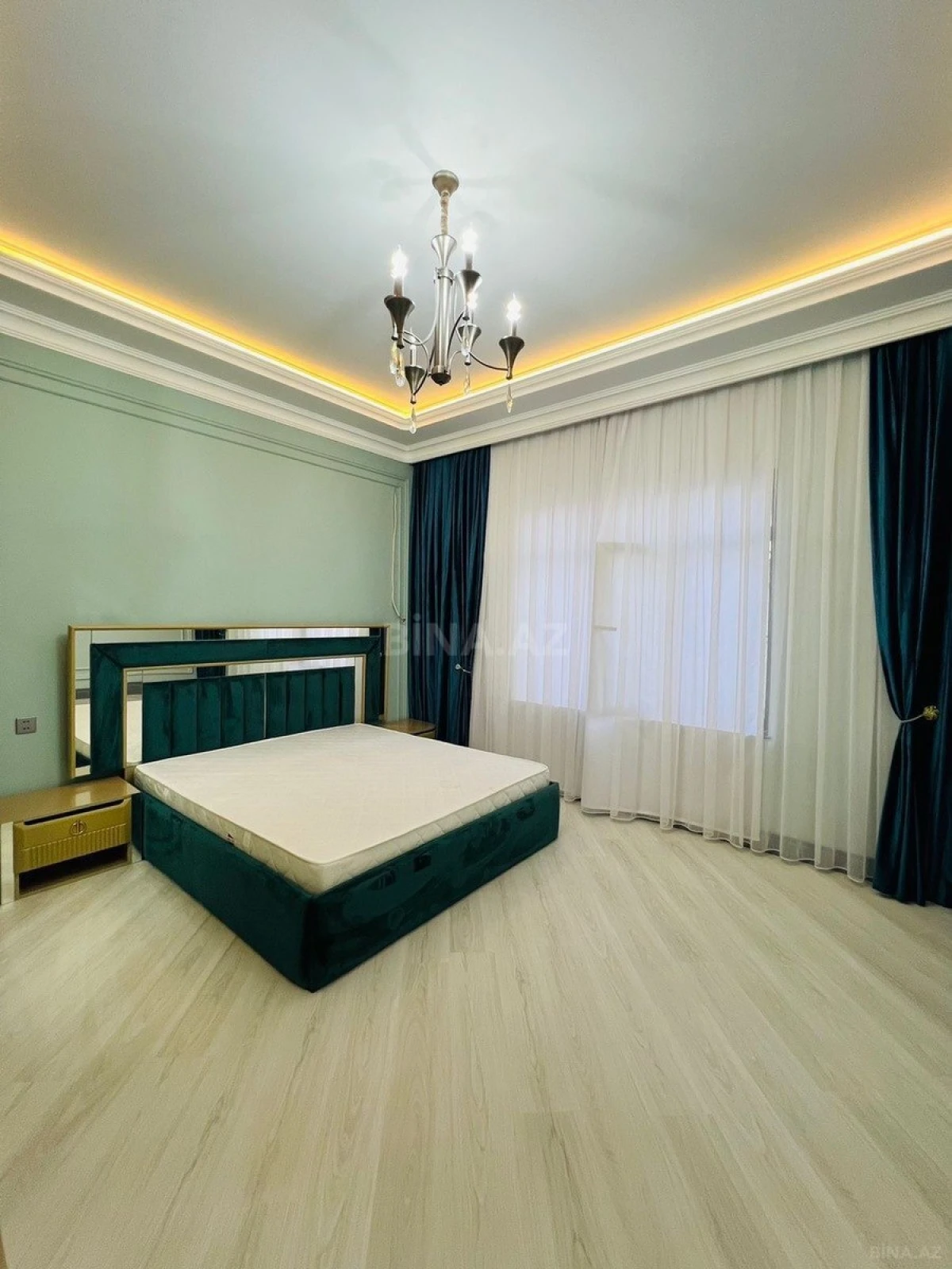 Kirayə verilir 4 otaqlı həyət evi 240 m²