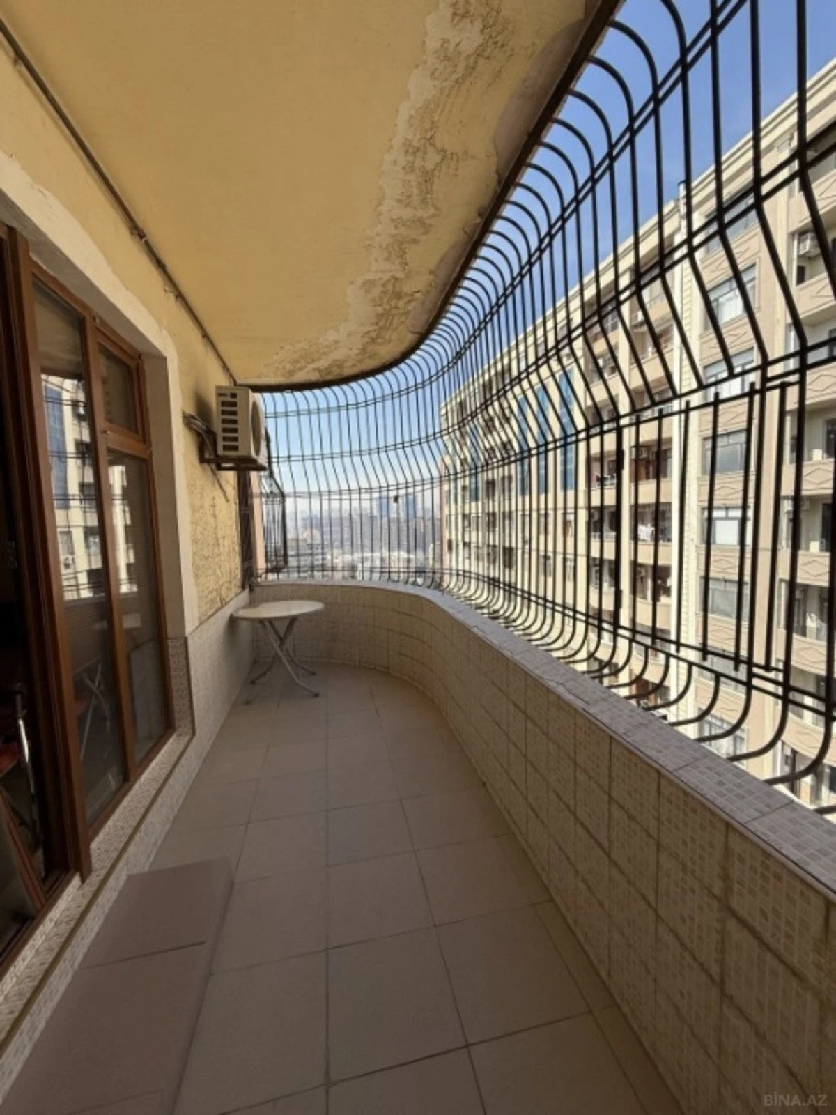Satılır 3 otaqlı mənzil 150 m²