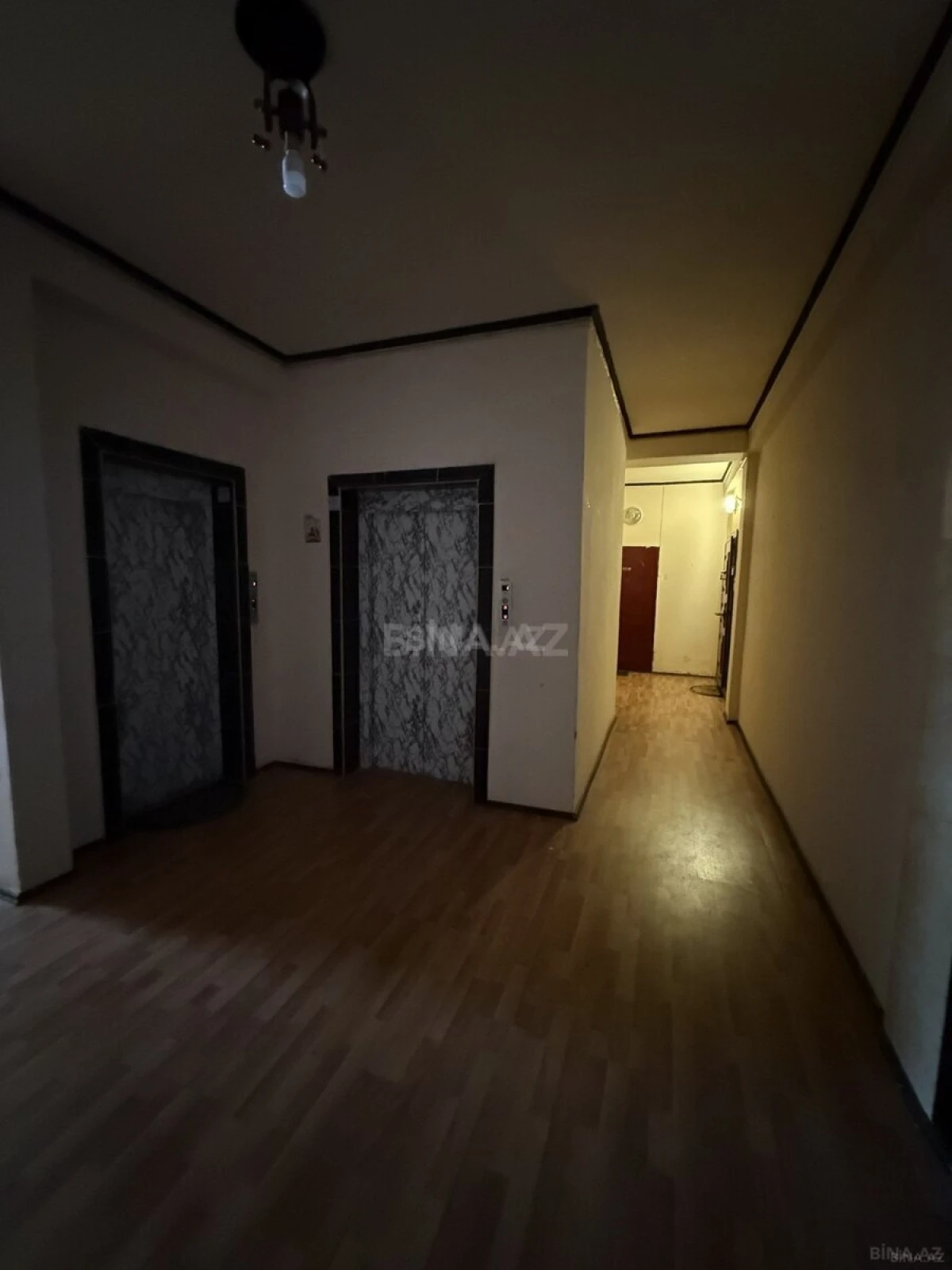 Satılır 3 otaqlı mənzil 150 m²