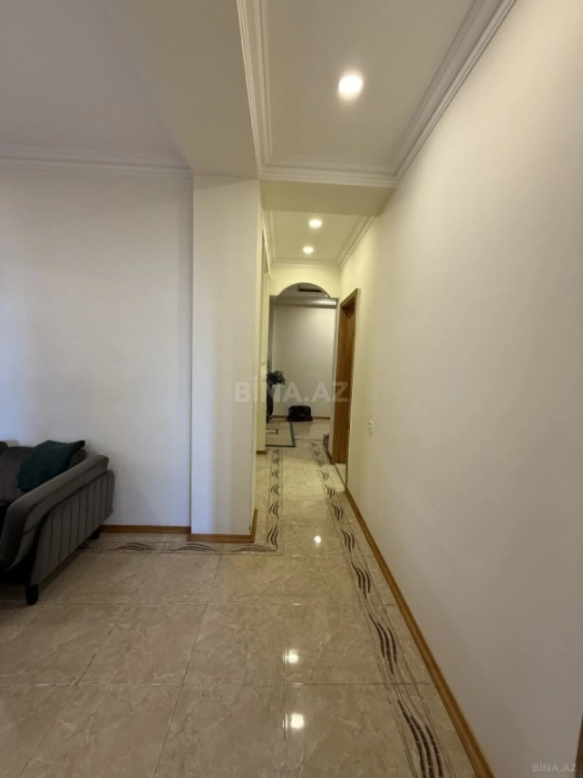 Satılır 3 otaqlı mənzil 150 m²