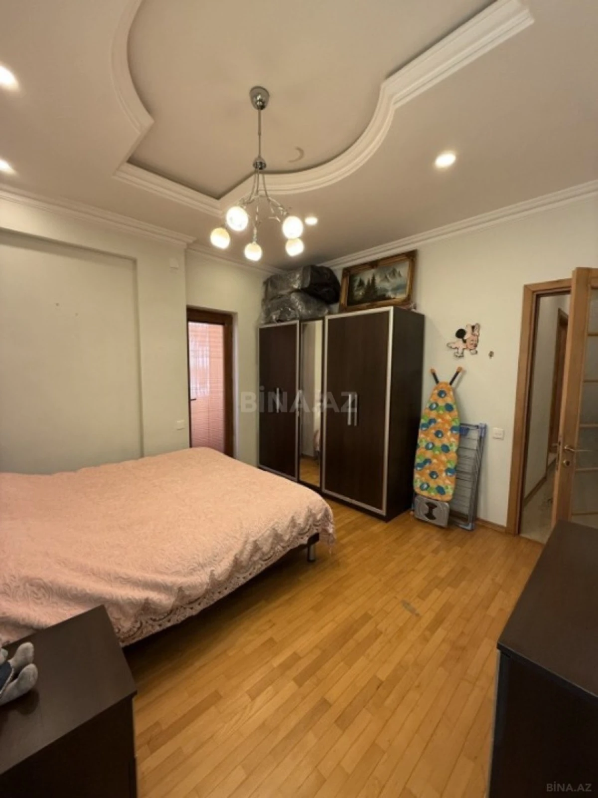 Satılır 3 otaqlı mənzil 150 m²