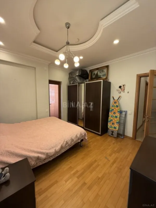 Satılır 3 otaqlı mənzil 150 m²