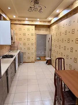 Satılır 4 otaqlı mənzil 120 m²