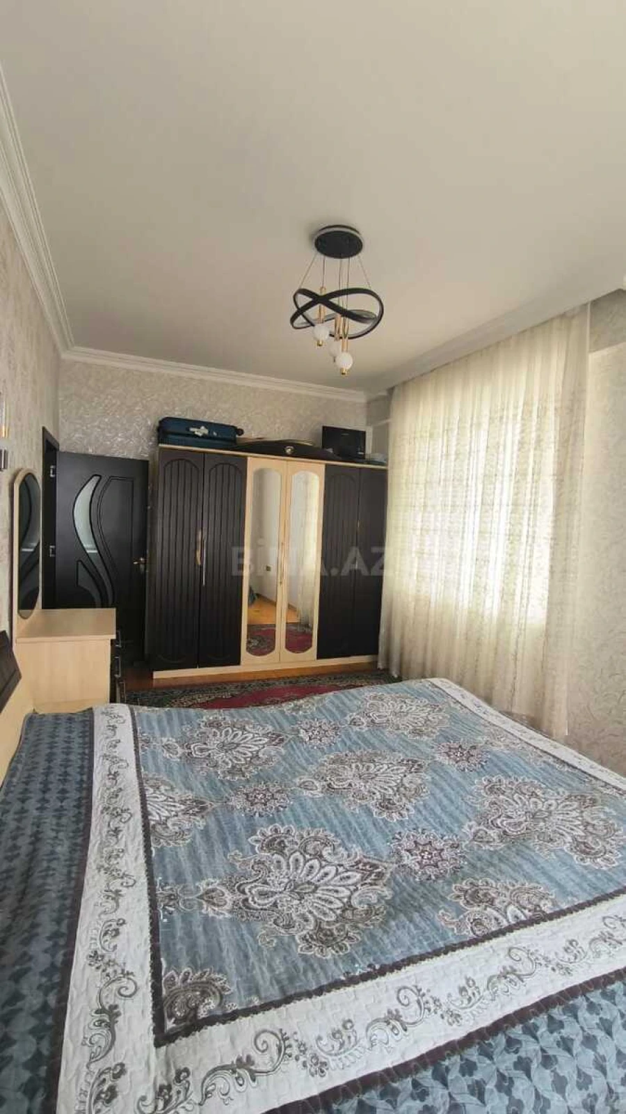 Satılır 2 otaqlı mənzil 82 m²
