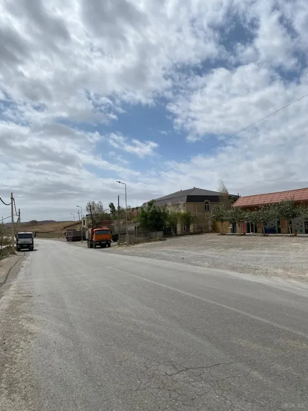 Satılır obyekt 800 m²