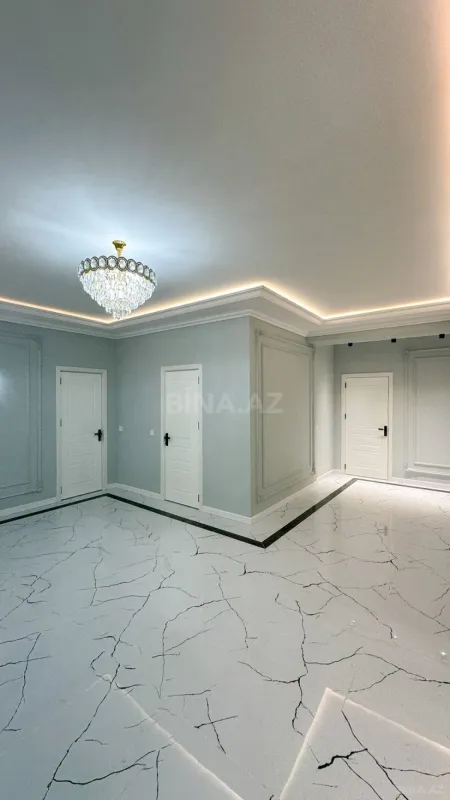Satılır 3 otaqlı mənzil 160 m²