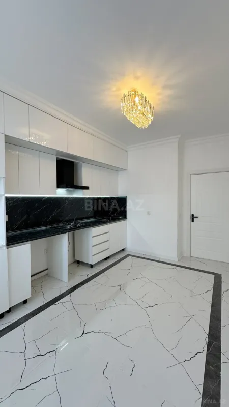 Satılır 3 otaqlı mənzil 160 m²