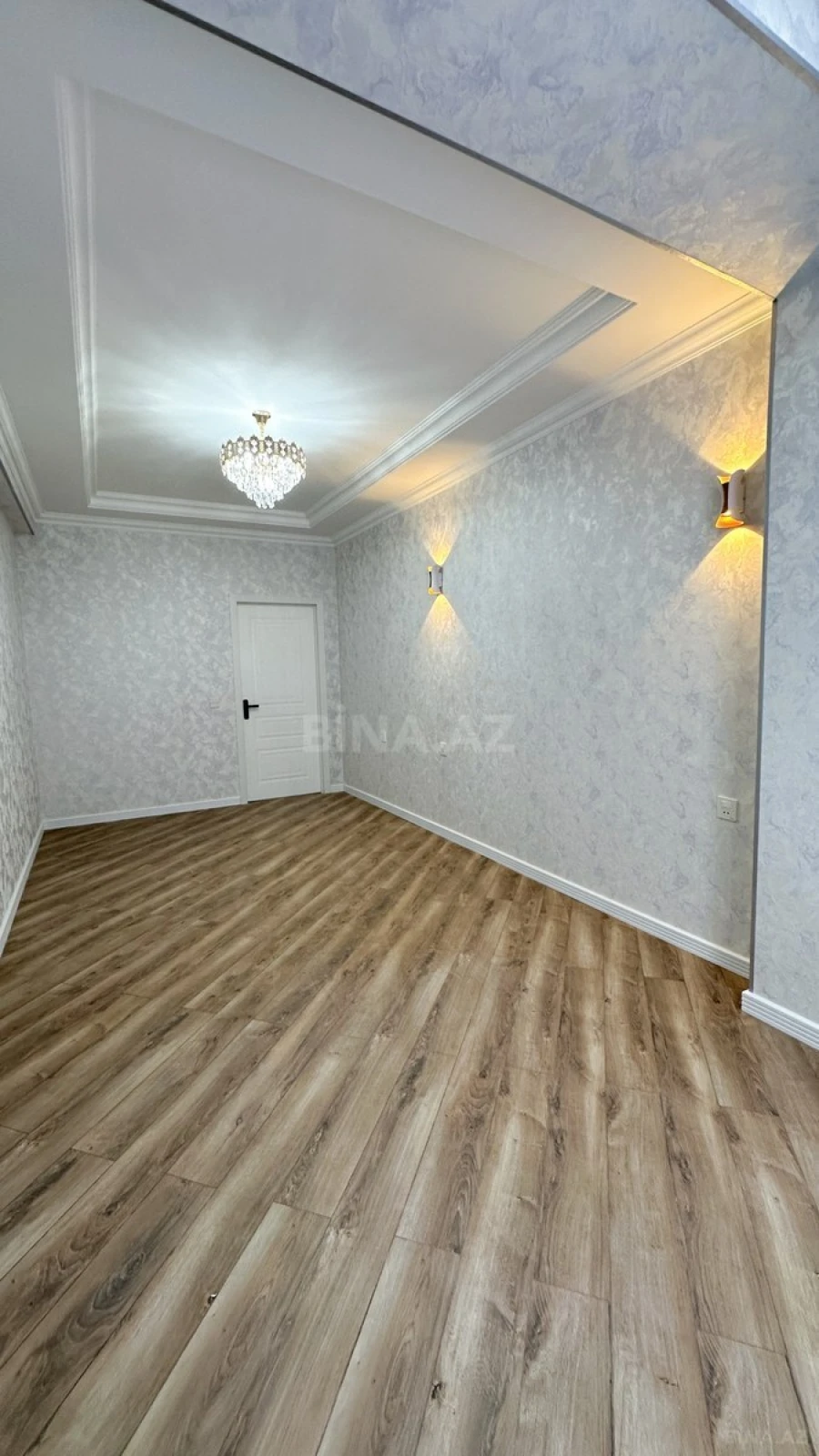 Satılır 3 otaqlı mənzil 160 m²