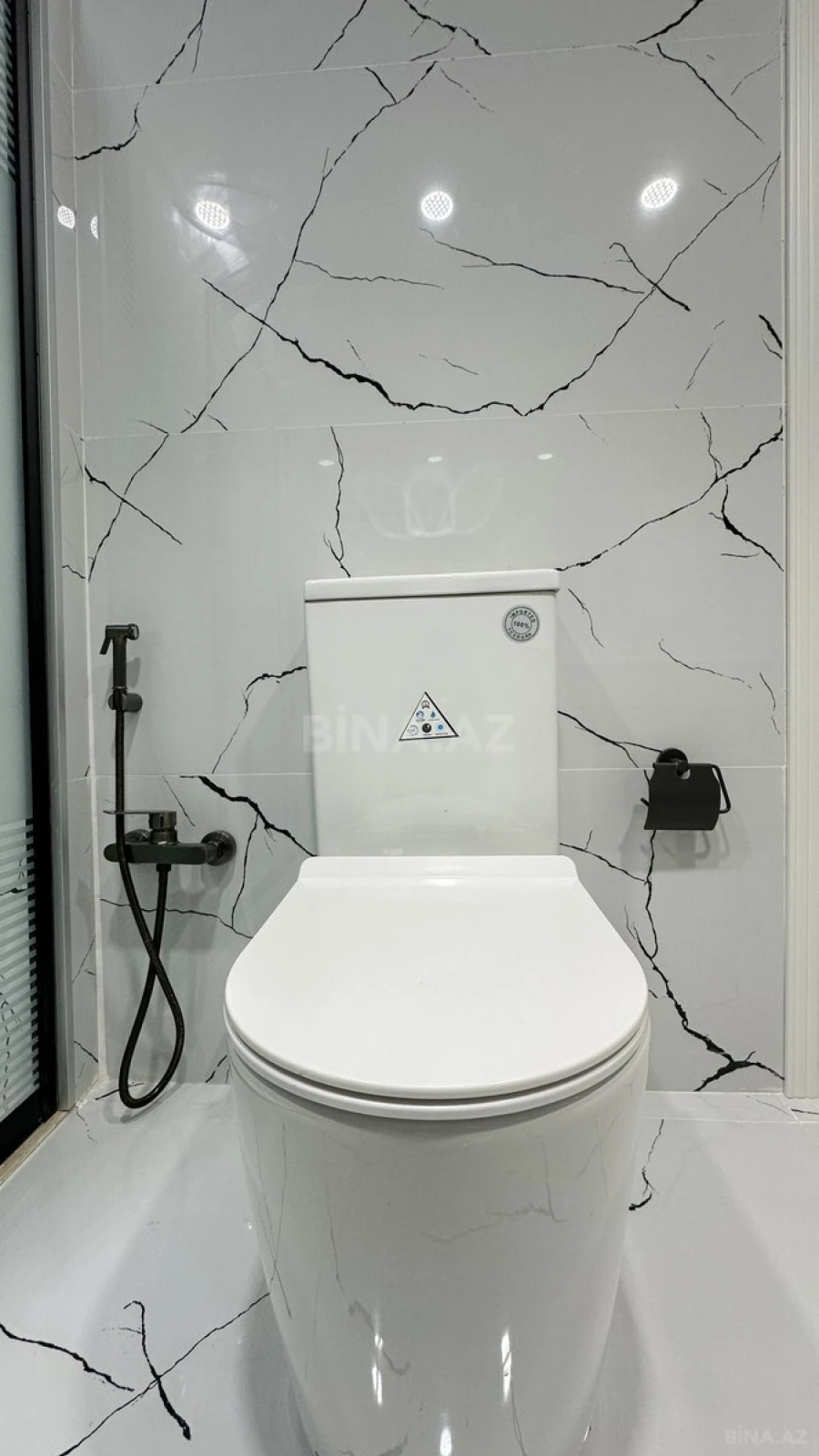 Satılır 3 otaqlı mənzil 160 m²