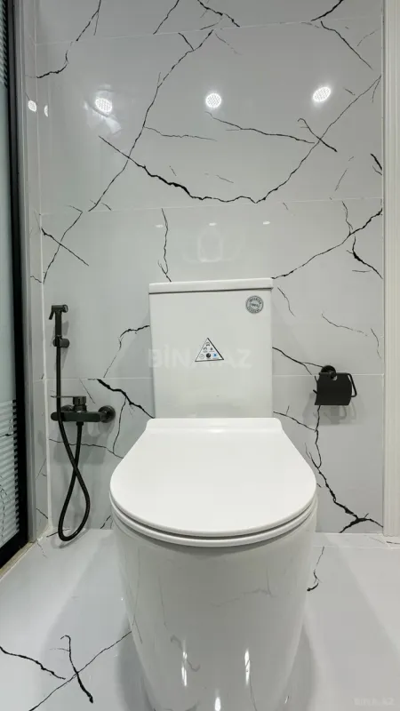 Satılır 3 otaqlı mənzil 160 m²