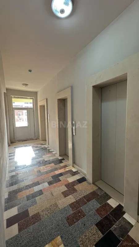 Satılır 3 otaqlı mənzil 160 m²