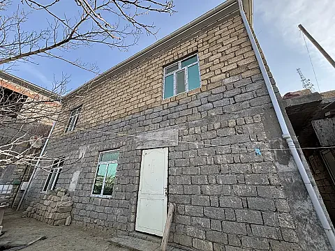 Satılır 4 otaqlı həyət evi 140 m² — Bakı, Badamdar 4 otaq 140.00 m²