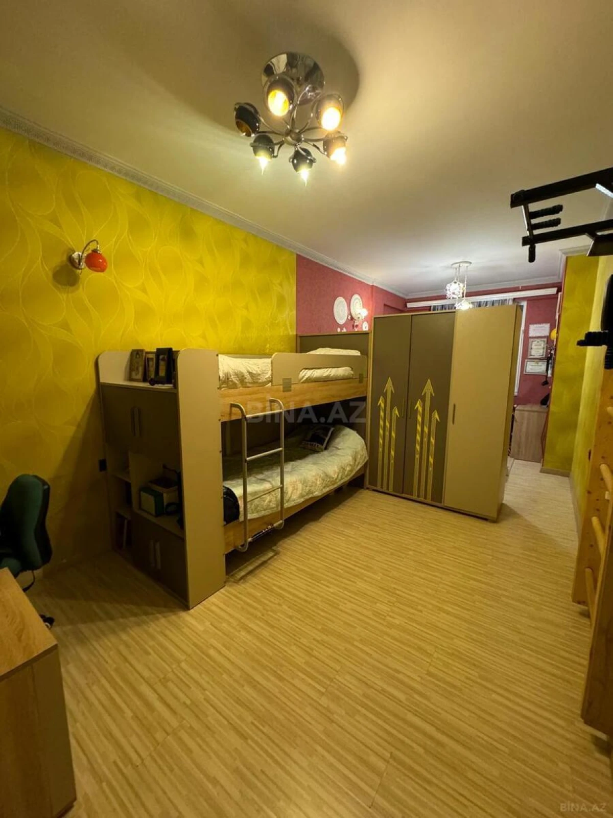 Satılır 3 otaqlı mənzil 120 m²