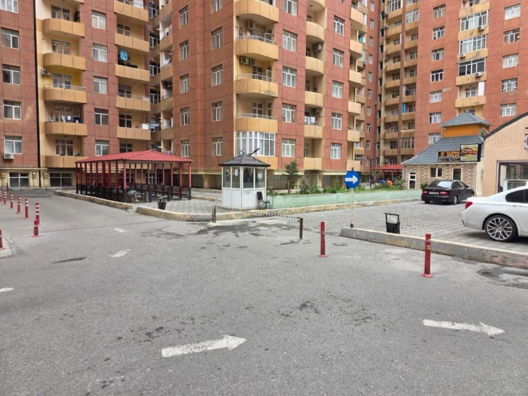 Satılır 3 otaqlı mənzil 120 m²