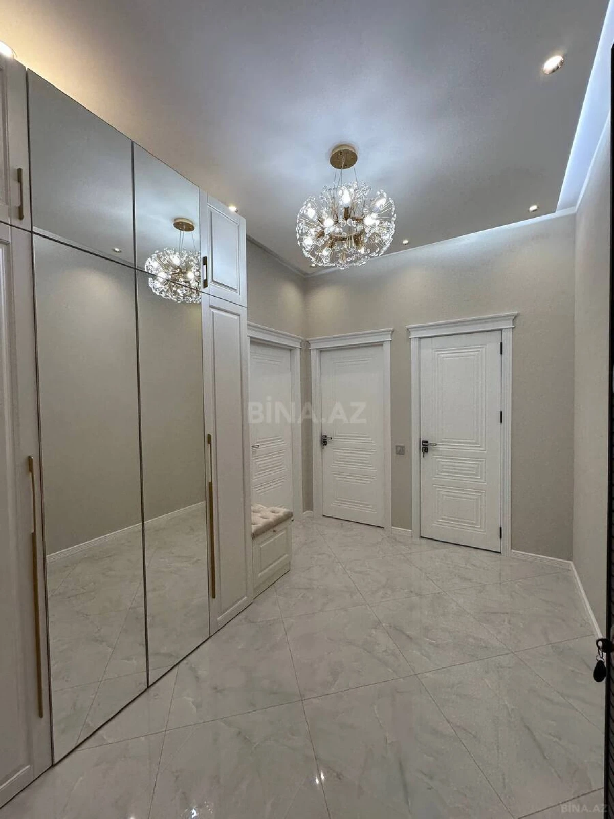 Satılır 3 otaqlı mənzil 68 m²